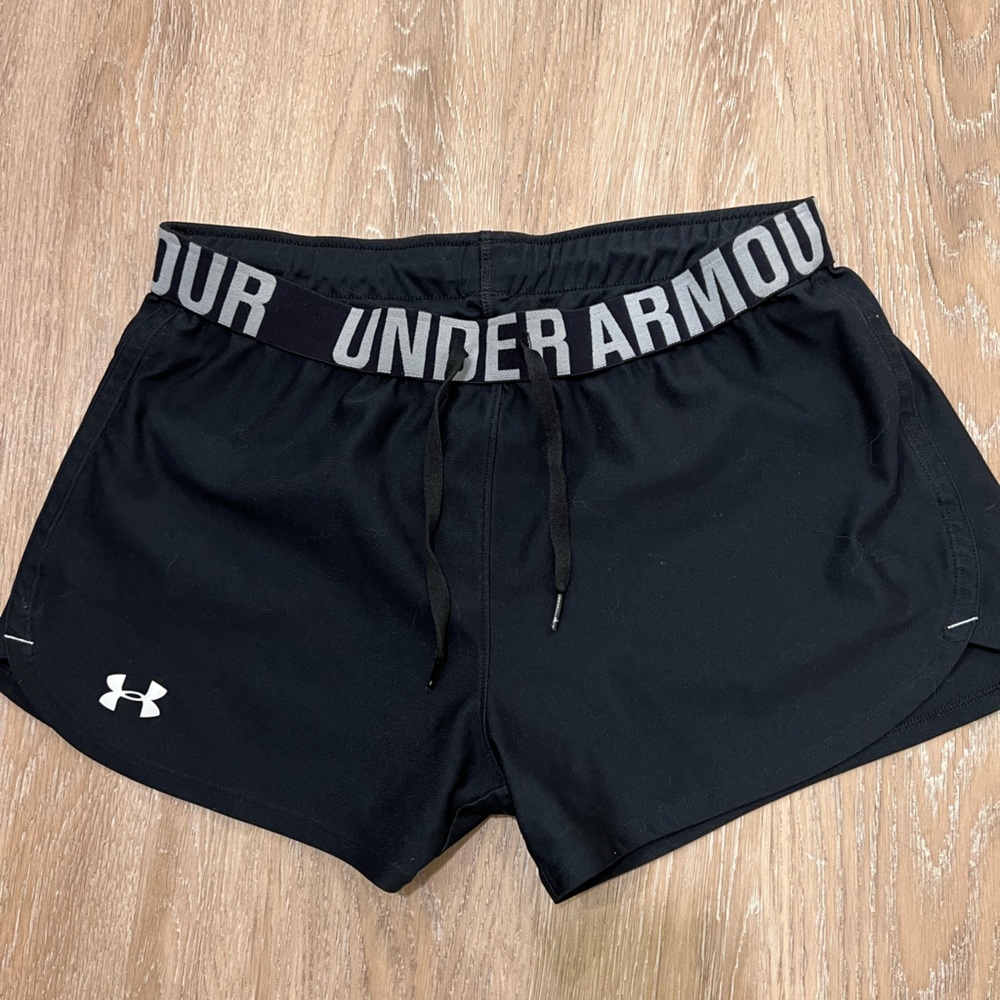 UNDERARMOUR Shorts